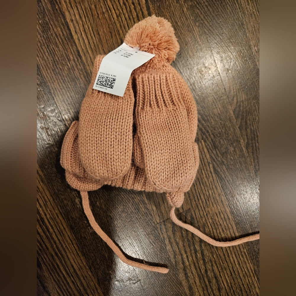Brand New H&M Baby Hat and Mittens